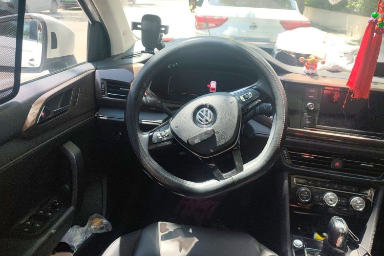 Volkswagen Tharu 2019 #15 Volkswagen Tharu 2019 car image #15