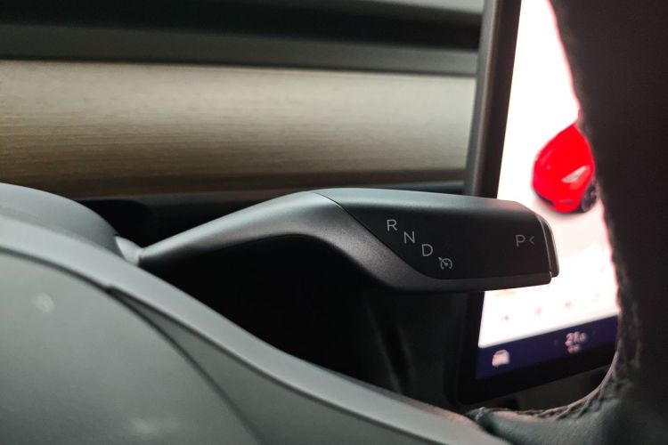Tesla Model Y 2023 #18 Tesla Model Y 2023 car image #18