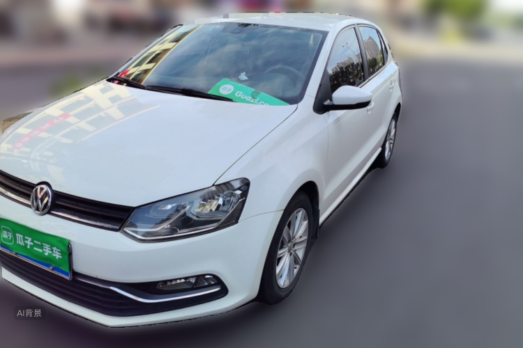 Volkswagen Polo 2015 car image #2