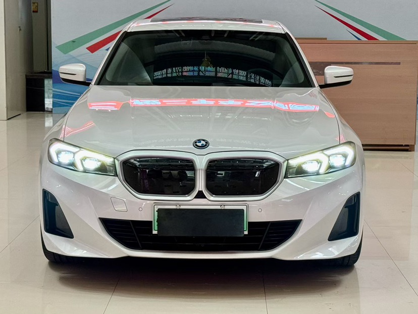 BMW i3 2023 car image #2