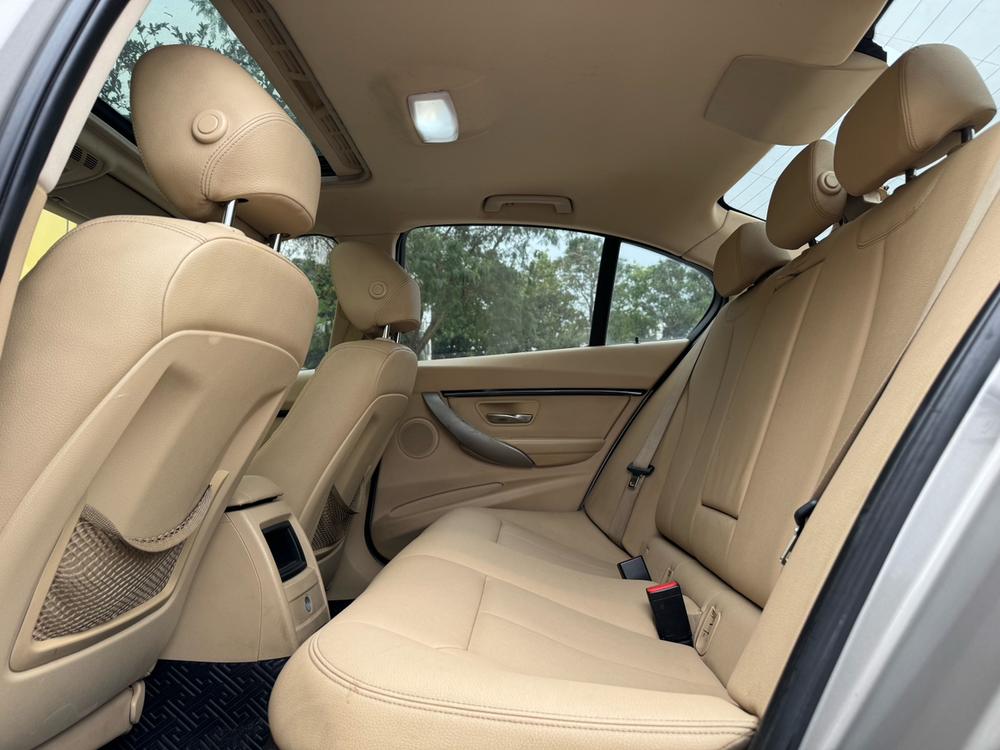 BMW 3 Series 2014 car image #9