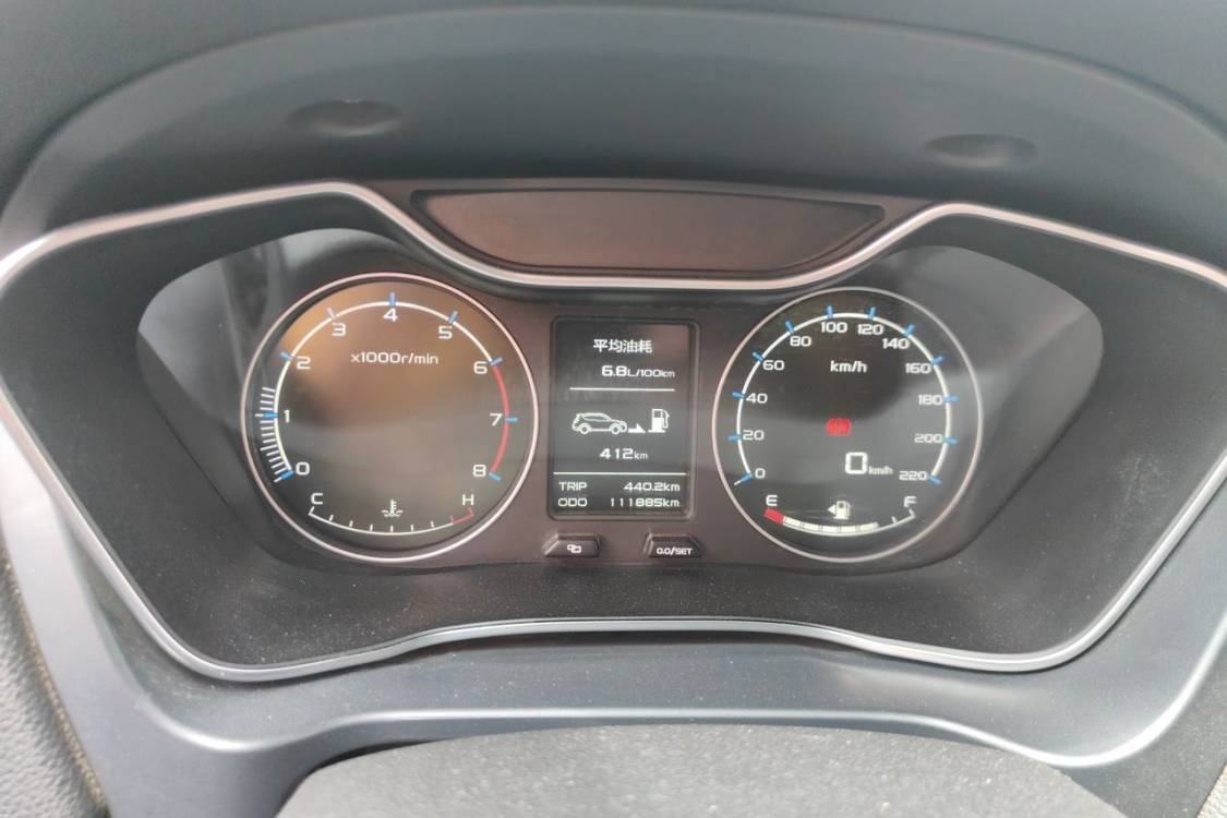 GEELY Vision X6 2017 immagine di auto #24