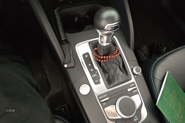 Audi A3 2019 car image #16