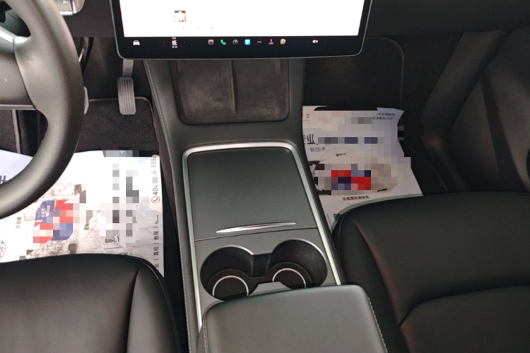 Tesla Model Y 2022 #14 Tesla Model Y 2022 car image #14