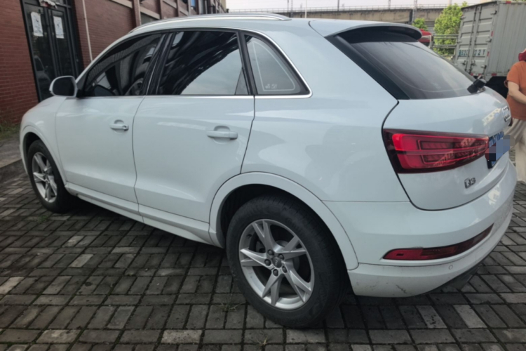 Audi Q3 2018 #5 Audi Q3 2018 car image #5