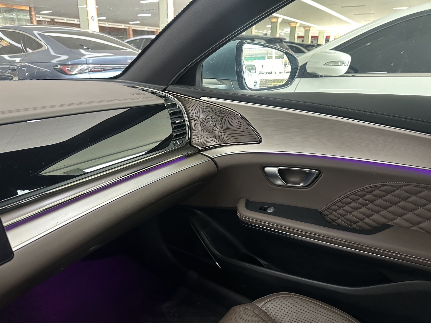 BYD Han 2023 car image #9