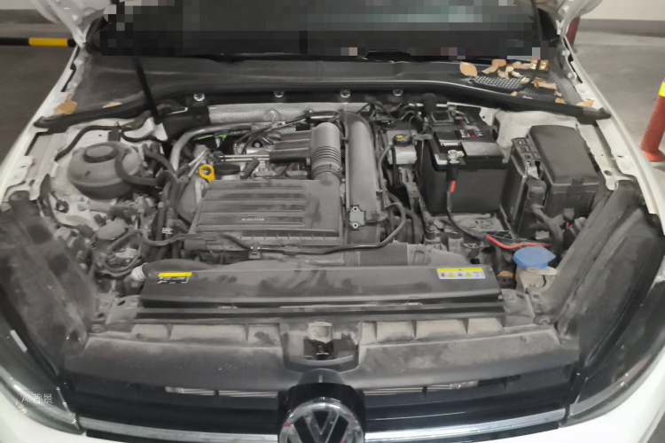 Volkswagen Golf 2020 car image #22