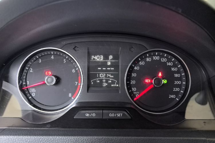 Volkswagen Santana 2016 car image #16