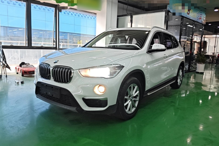 BMW X1 2018 #2 BMW X1 2018 car image #2