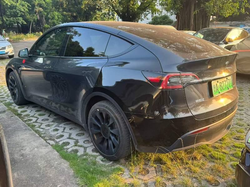 Tesla Model Y 2022 immagine di auto #4