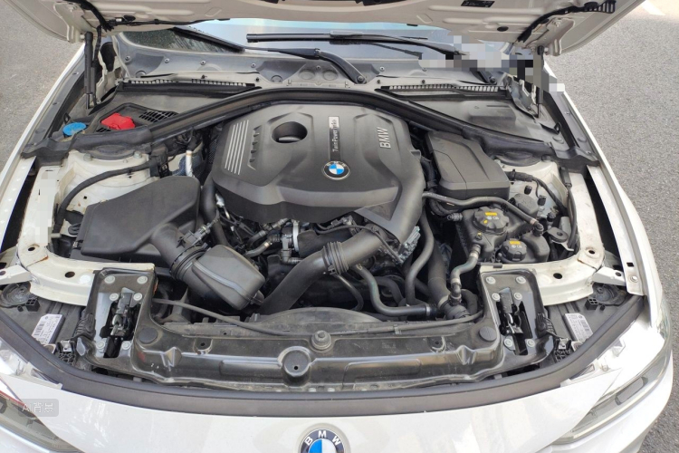 BMW 3 Series 2018 #22 BMW 3 Series 2018 car image #22