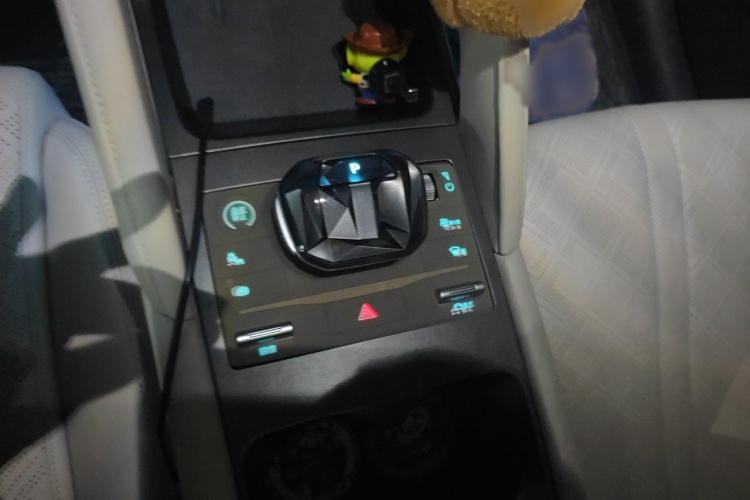 BYD YuanUP 2024 #20 BYD YuanUP 2024 immagine di auto #20