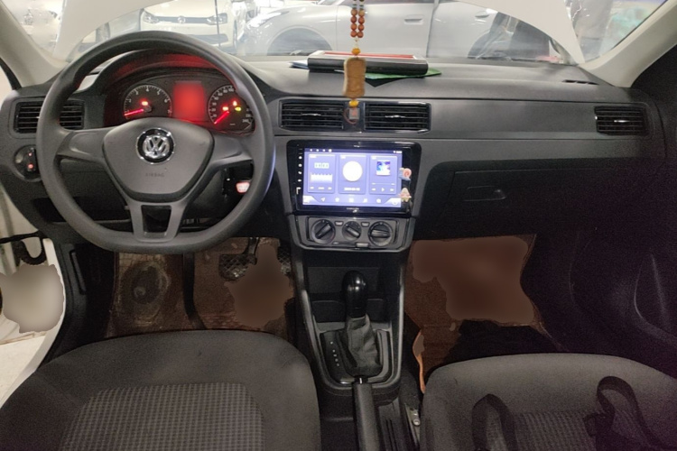 Volkswagen Santana 2018 car image #11