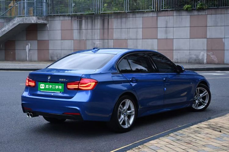 BMW 3 Series 2019 car image #5