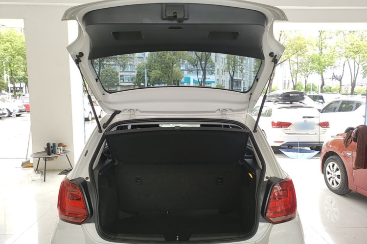 Volkswagen Polo 2017 #19 Volkswagen Polo 2017 car image #19