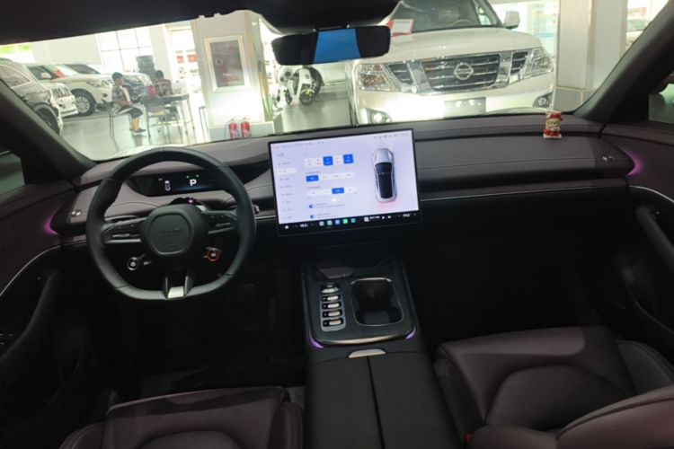 MI SU7 2025 car image #10