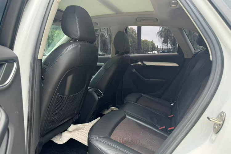 Audi Q3 2019 #12 Audi Q3 2019 car image #12