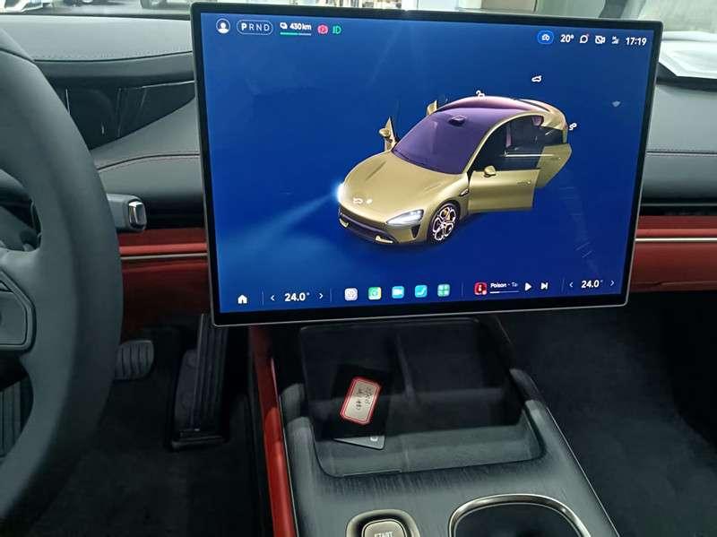 2025 car image #9