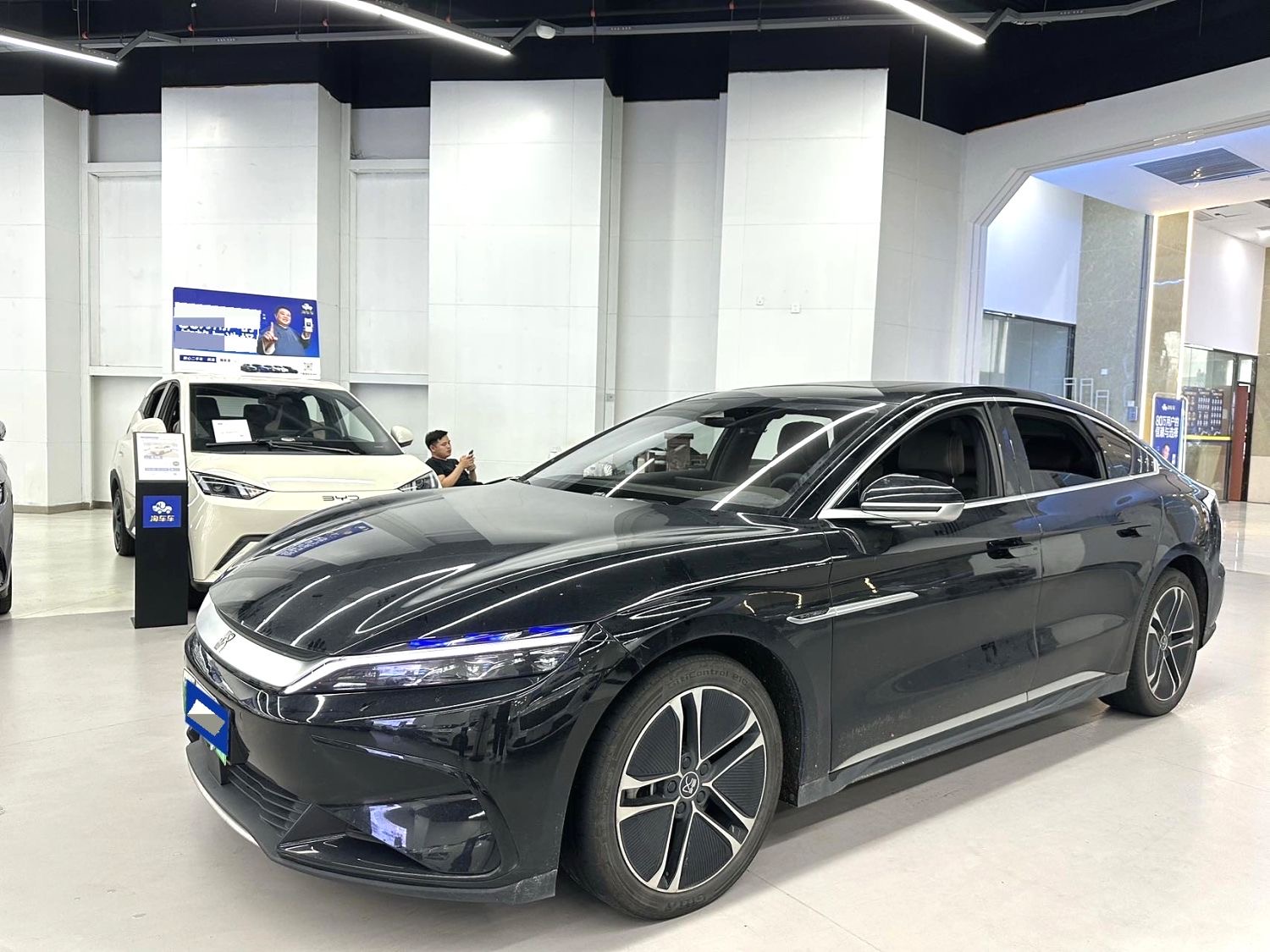 BYD Han 2023 car image 