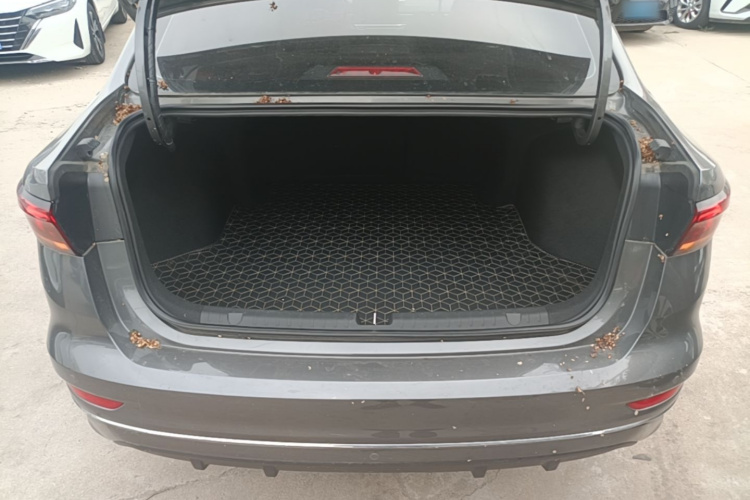 2023 car image #19