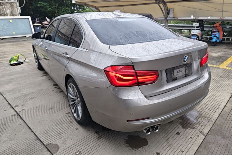 BMW 3 Series 2019 car image #5