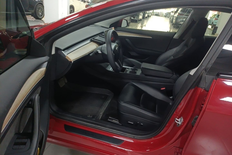 Tesla Model 3 2022 car image #20