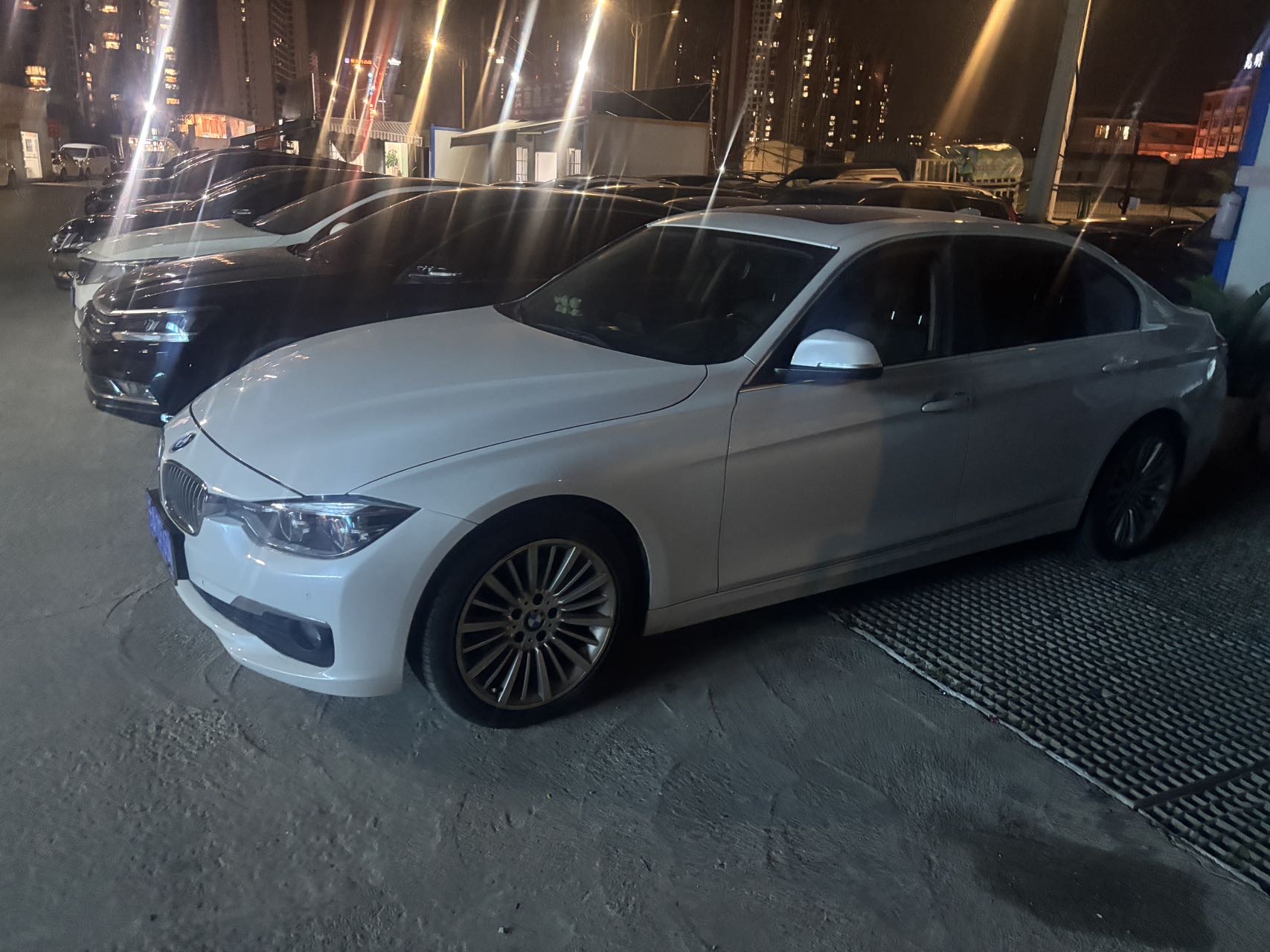 BMW 3 Series 2018 car image 
