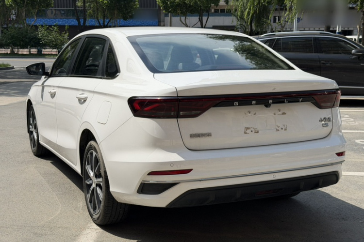 GEELY Emgrand 2022 #5 GEELY Emgrand 2022 car image #5