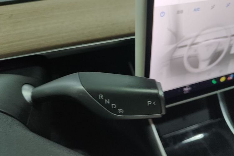 Tesla Model 3 2020 #14 Tesla Model 3 2020 car image #14