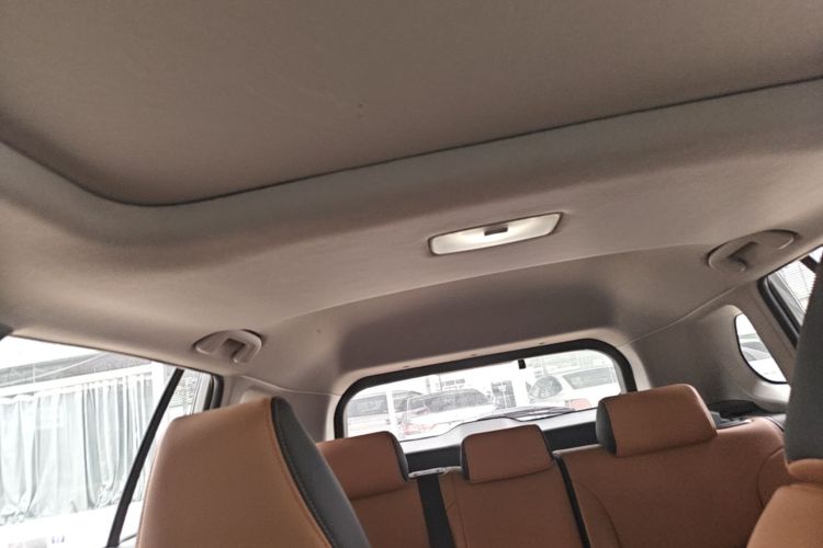Toyota Corolla Cross 2025 immagine di auto #18