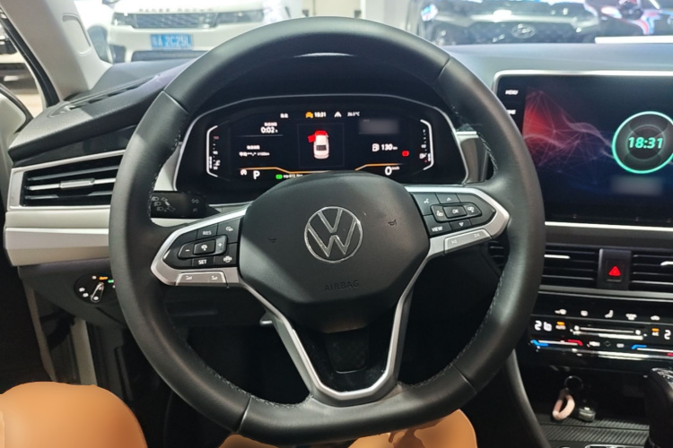 Volkswagen Bora 2022 car image #11
