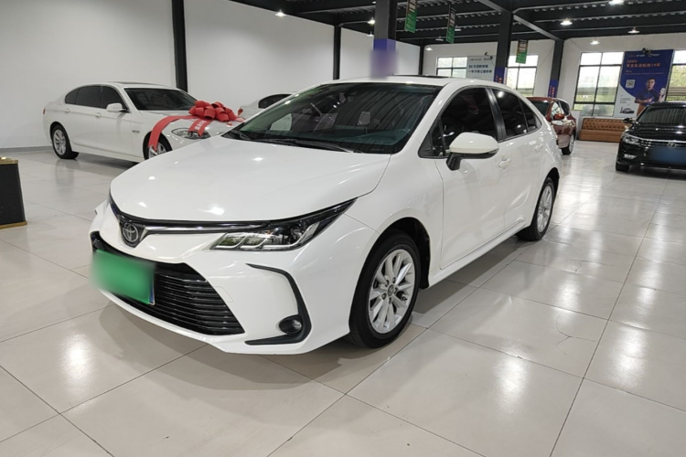 Toyota Corolla 2021 immagine di auto #2