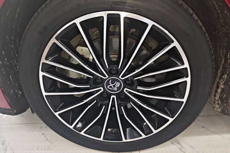 BYD Han 2022 car image #9