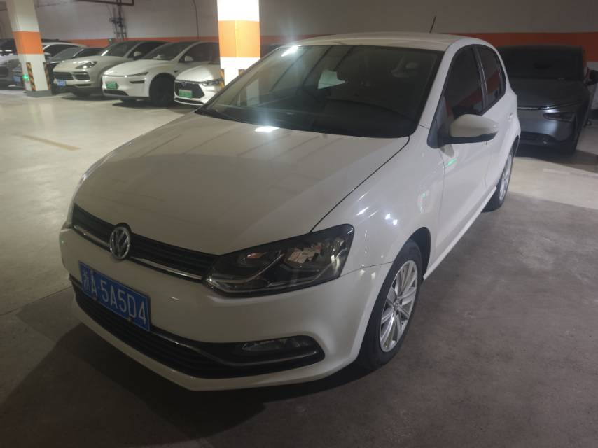 Volkswagen Polo 2016 car image 