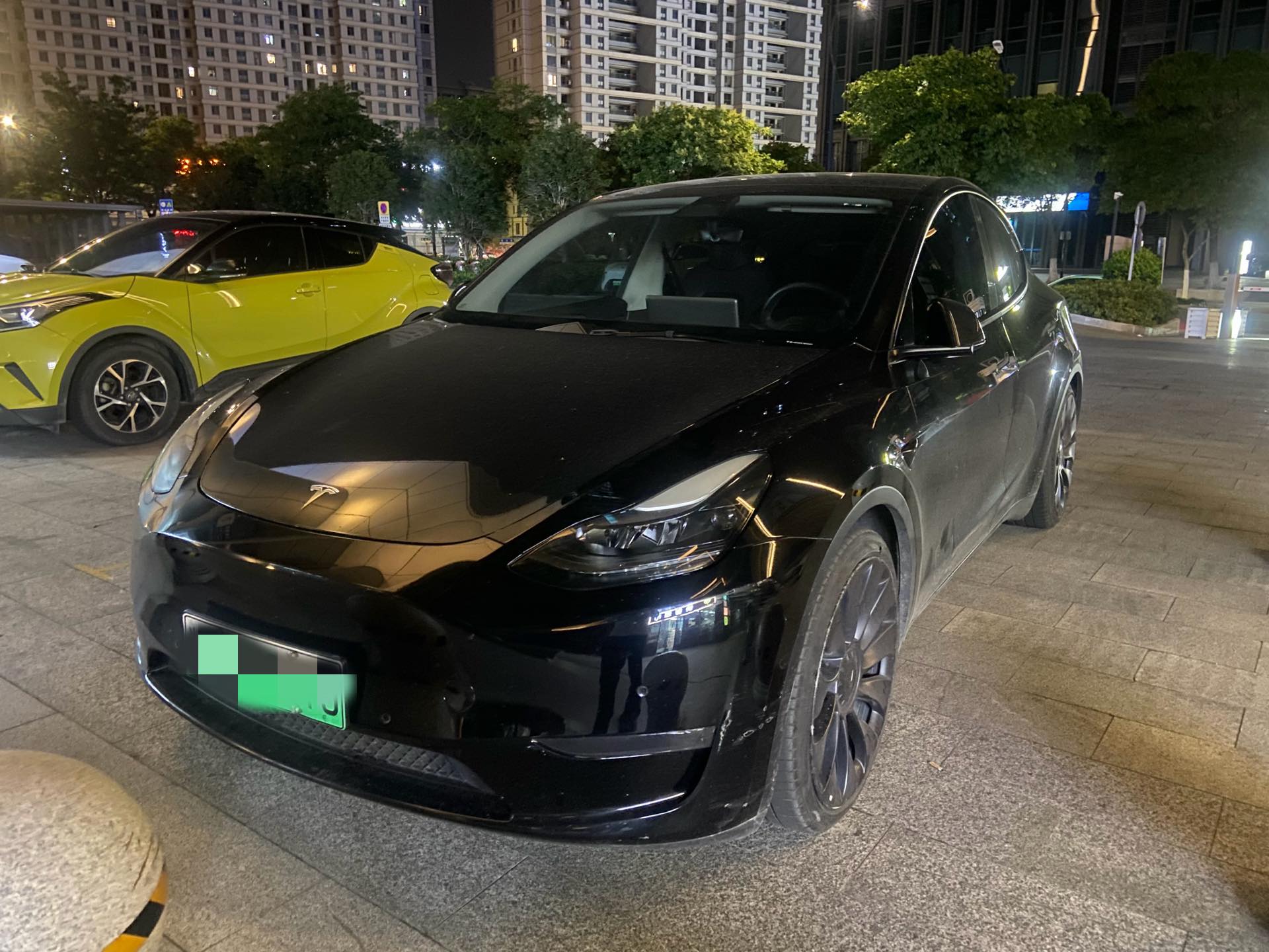Tesla Model Y 2022 Tesla Model Y 2022 car image