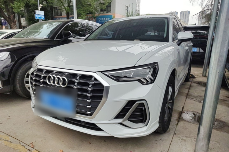 Audi Q3 2023 #2 Audi Q3 2023 car image #2