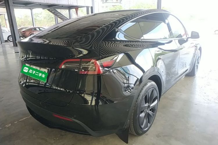 Tesla Model Y 2023 #7 Tesla Model Y 2023 car image #7