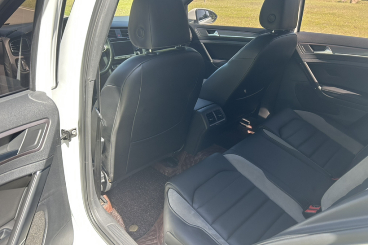 Volkswagen Golf 2017 #12 Volkswagen Golf 2017 car image #12
