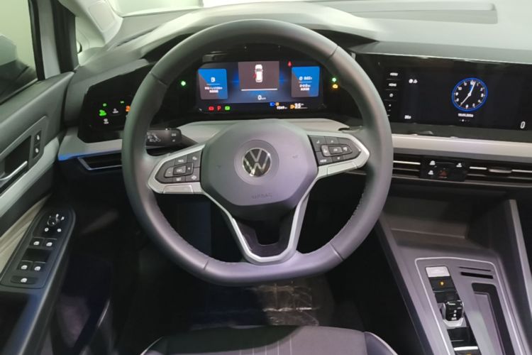 Volkswagen Golf 2023 صورة سيارة #11