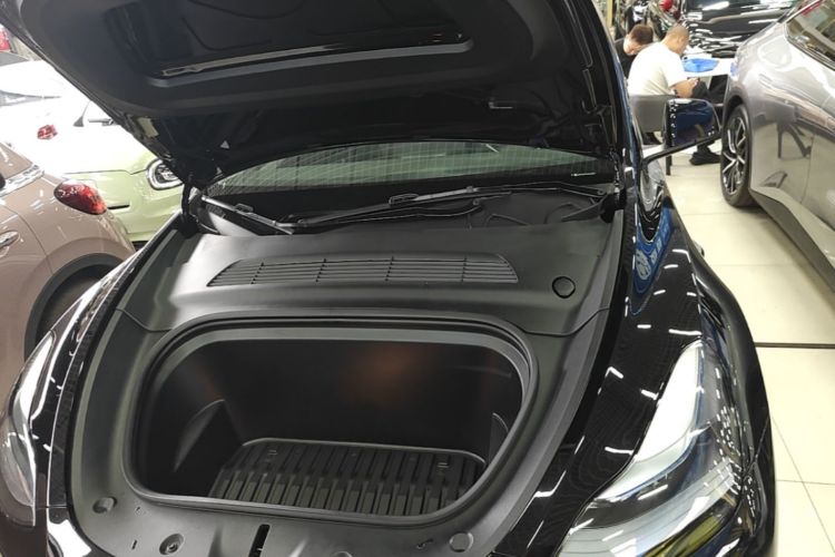 Tesla Model Y 2024 #20 Tesla Model Y 2024 car image #20