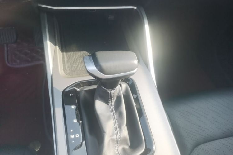 GEELY Emgrand 2023 #18 GEELY Emgrand 2023 car image #18