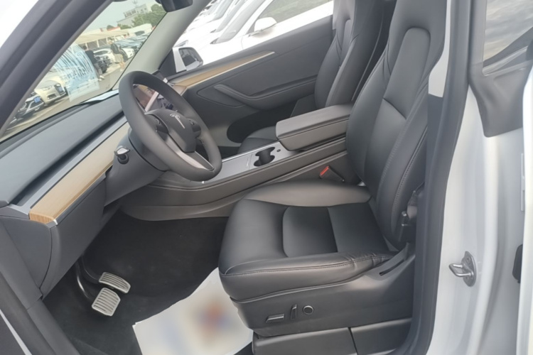 Tesla Model Y 2022 #19 Tesla Model Y 2022 car image #19