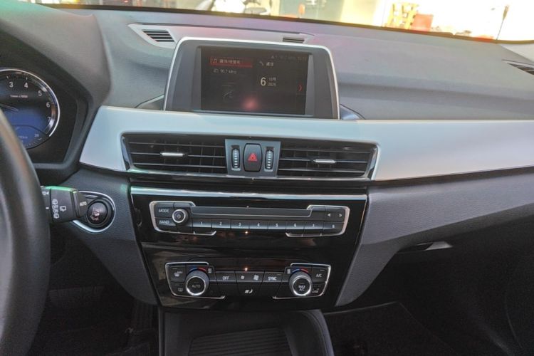 BMW X1 2019 #13 BMW X1 2019 immagine di auto #13