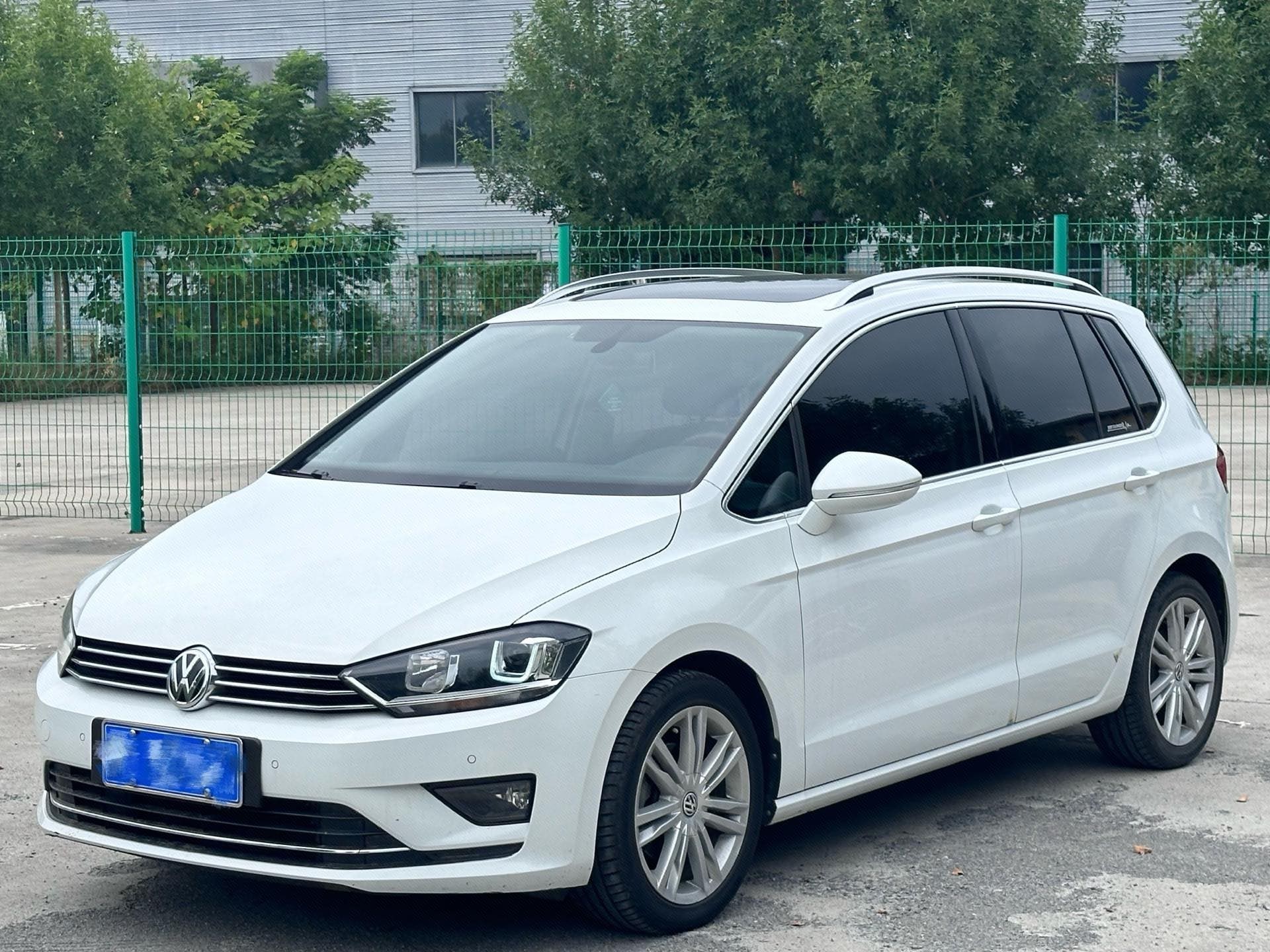 2016 2016 car image