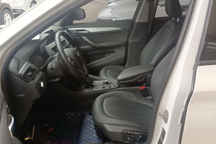 BMW X1 2017 #15 BMW X1 2017 immagine di auto #15