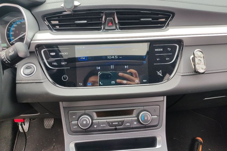 GEELY Emgrand 2020 #13 GEELY Emgrand 2020 car image #13