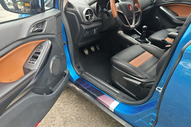 BYD Yuan 2017 #16 BYD Yuan 2017 car image #16