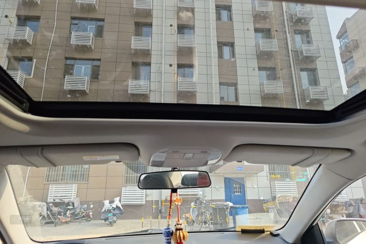 Toyota Corolla 2014 immagine di auto #20