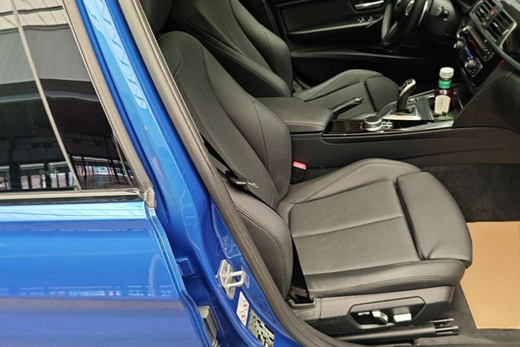 BMW 3 Series 2018 #24 BMW 3 Series 2018 car image #24
