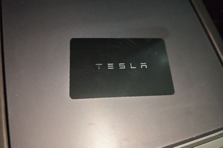 Tesla Model Y 2025 #9 Tesla Model Y 2025 car image #9